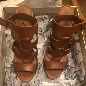 Genuine leather Lucky Brand Roselyn cognac wedges